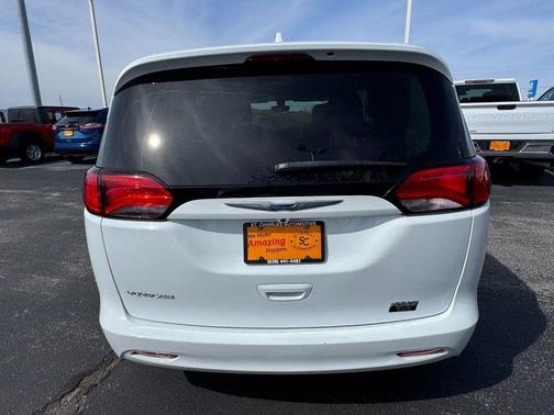 2020 Chrysler Voyager LXI