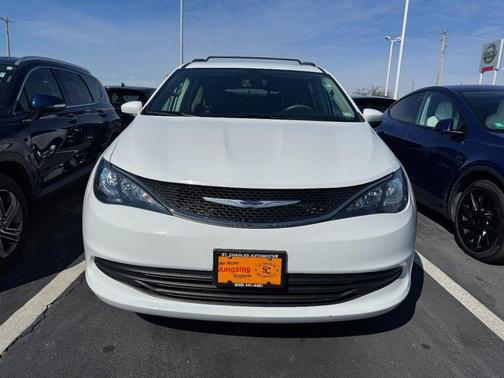 2020 Chrysler Voyager LXI