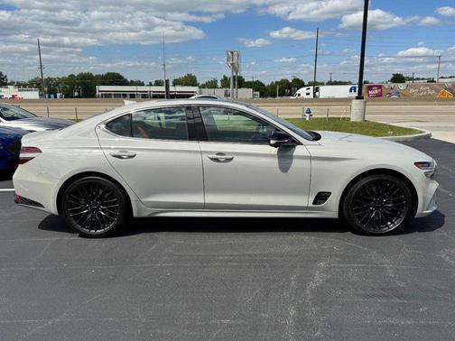 Graphite 2026 Genesis G70 3.3T Prestige Graphite