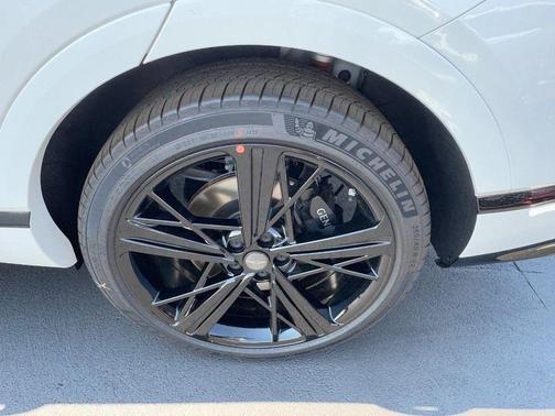 Uyuni White 2026 Genesis GV80 Coupe 3.5T e-SC Prestige Black