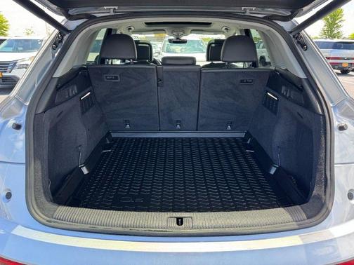 Florett Silver Metallic 2020 Audi Q5 45 Premium