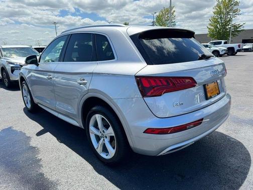 Florett Silver Metallic 2020 Audi Q5 45 Premium