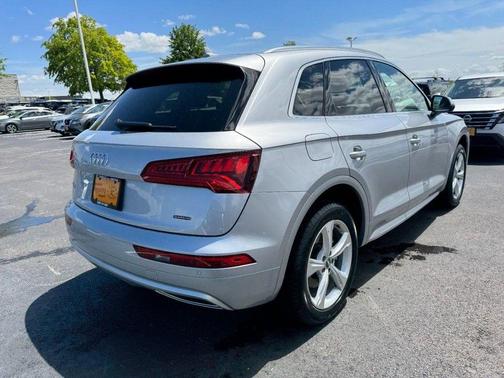 Florett Silver Metallic 2020 Audi Q5 45 Premium