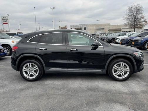 2021 Mercedes-Benz GLA 250 Base 4MATIC