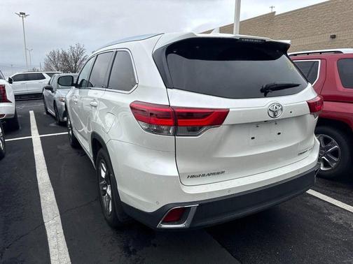 2019 Toyota Highlander Limited Platinum