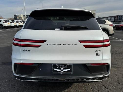 2026 Genesis GV70 2.5T Advanced