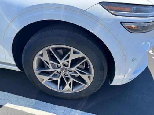 Alta White 2022 Genesis GV70 2.5T