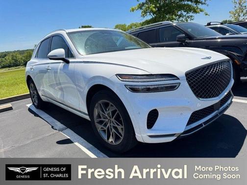 Alta White 2022 Genesis GV70 2.5T