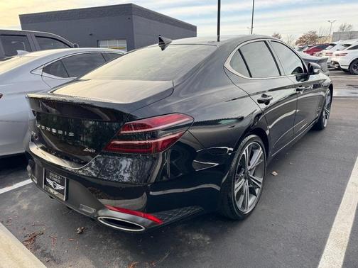 2025 Genesis G70 2.5T