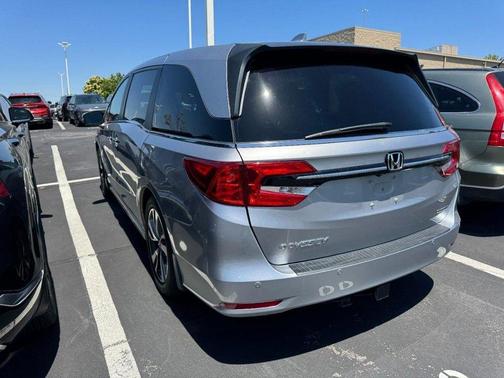 Lunar Silver Metallic 2021 Honda Odyssey Touring