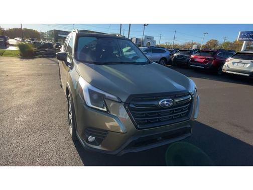 2023 Subaru Forester Premium