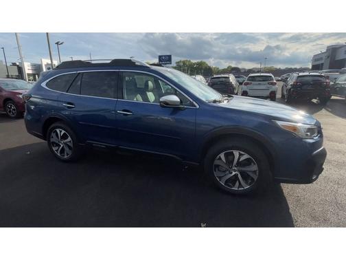 2022 Subaru Outback Touring