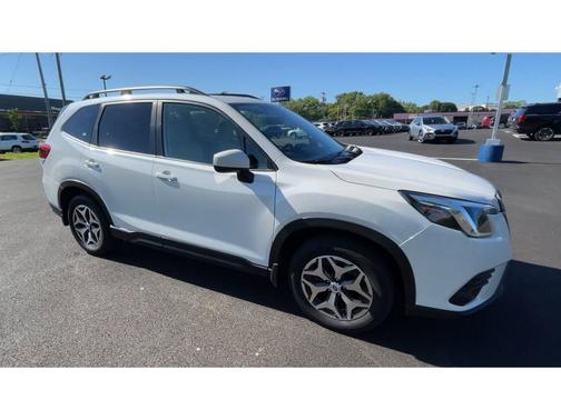 2024 Subaru Forester Premium