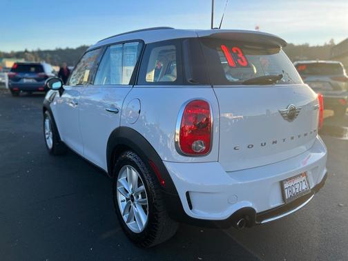Photo 4 of 21 of 2013 MINI Countryman Cooper S