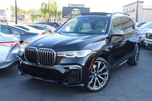 Black Sapphire Metallic 2021 BMW X7 M50i