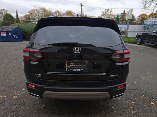 2023 Honda Pilot Touring 8-Passenger