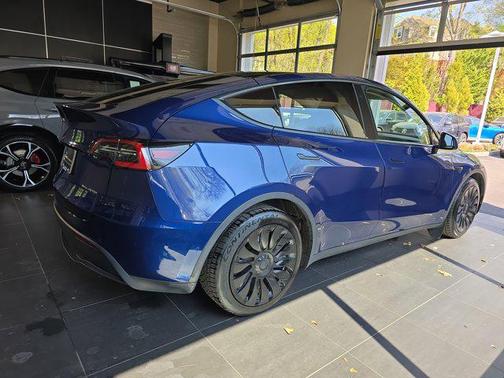 2021 Tesla Model Y Long Range Dual Motor All-Wheel Drive
