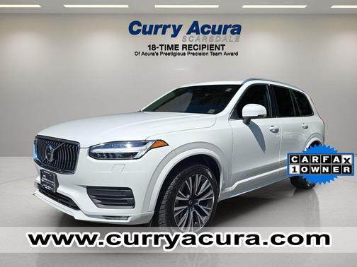 White 2022 Volvo XC90 T6 Momentum