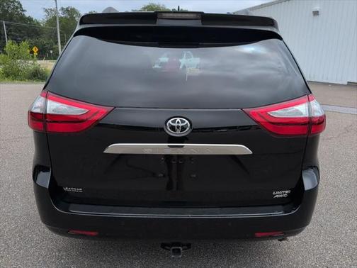 2019 Toyota Sienna Limited