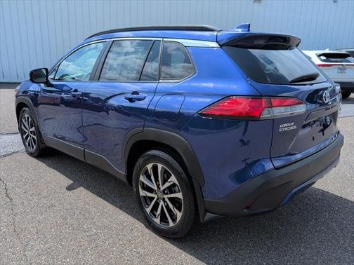 2024 Toyota Corolla Cross XLE