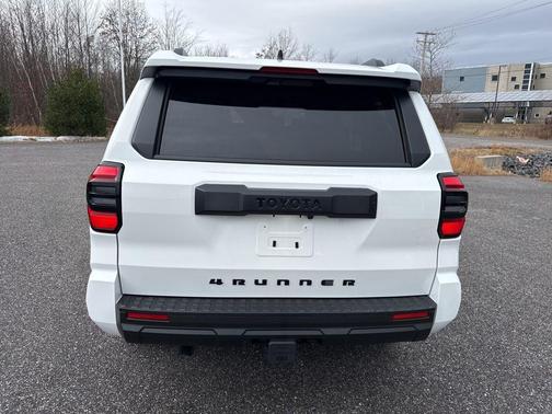 2026 Toyota 4Runner SR5