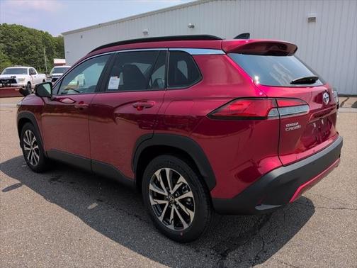 2025 Toyota Corolla Cross XLE