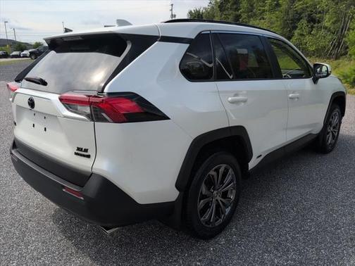 2022 Toyota RAV4 Hybrid XLE Premium