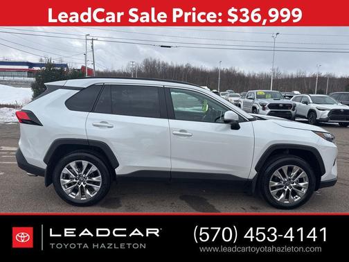 2025 Toyota RAV4 XLE Premium