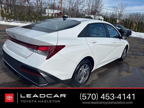 2024 Hyundai ELANTRA SE