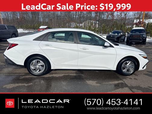 2024 Hyundai ELANTRA SE