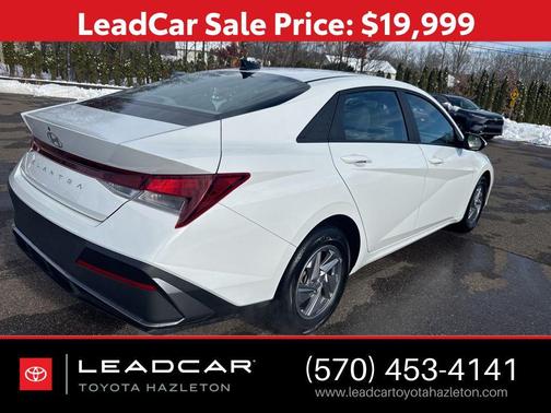 2024 Hyundai ELANTRA SE