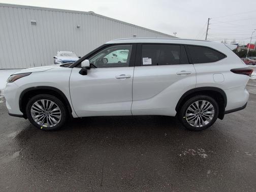 2026 Toyota Highlander Platinum