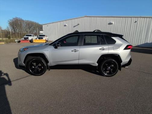 2020 Toyota RAV4 Hybrid SE