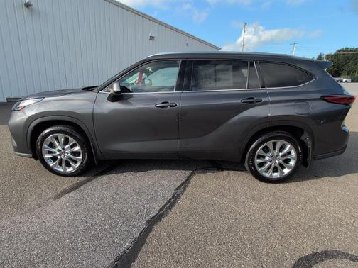 2022 Toyota Highlander Limited