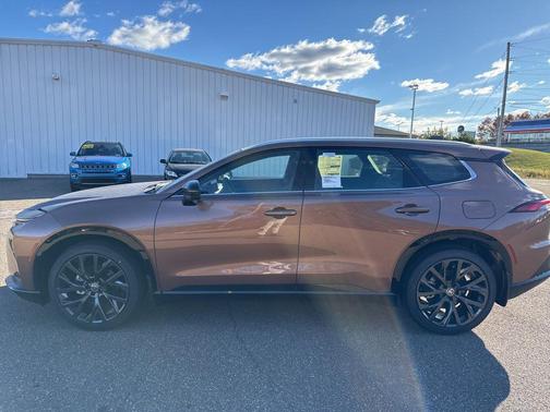 2025 Toyota Crown Signia Limited