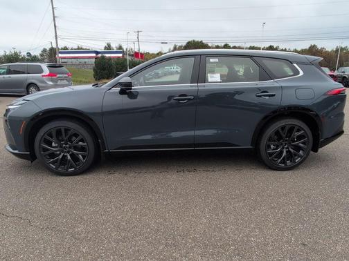 2025 Toyota Crown Signia Limited