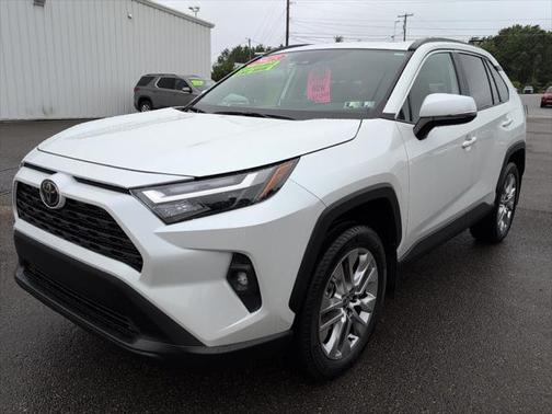 2025 Toyota RAV4 XLE Premium
