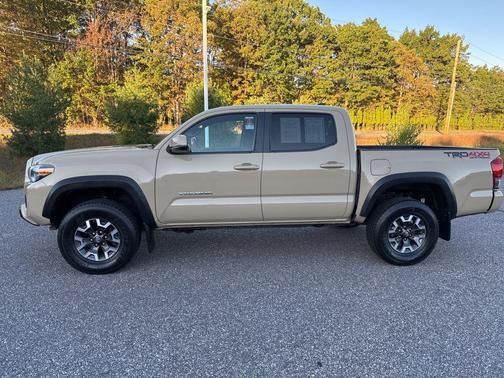 2017 Toyota Tacoma Base