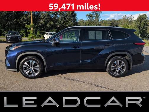 2022 Toyota Highlander Hybrid XLE