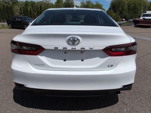 Ice 2024 Toyota Camry LE