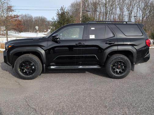2025 Toyota 4Runner TRD Off Road