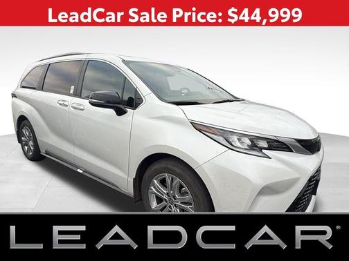 2023 Toyota Sienna XSE 7 Passenger