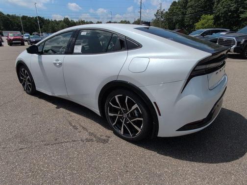 Wind Chill Pearl 2026 Toyota Prius Plug-In Hybrid XSE