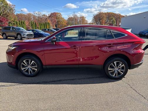 2023 Toyota Venza LE
