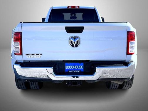 2024 RAM 3500 Big Horn Crew Cab 4x4 8' Box