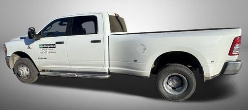 2024 RAM 3500 Big Horn Crew Cab 4x4 8' Box