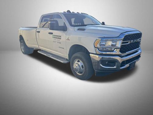 2024 RAM 3500 Big Horn Crew Cab 4x4 8' Box