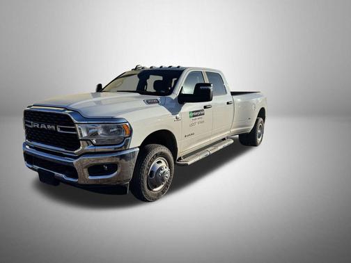 2024 RAM 3500 Big Horn Crew Cab 4x4 8' Box