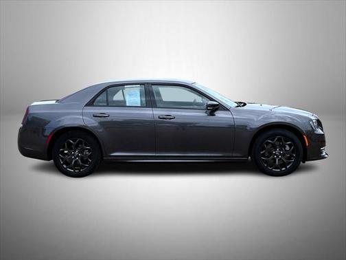 2023 Chrysler 300 Touring