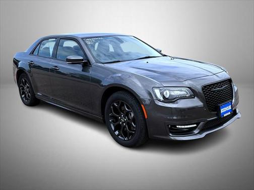 2023 Chrysler 300 Touring